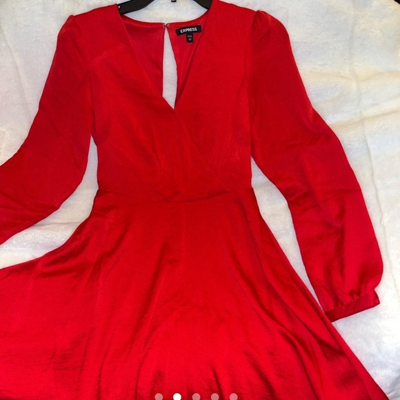 Express elegant Red dress - Picture 3 of 4